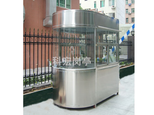 關(guān)于不銹鋼治安海陵崗?fù)ぶ虚g有層隱形保護(hù)膜有什么作用？